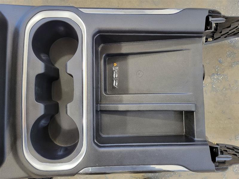 2019 SIERRA150 CENTER CONSOLE AT4 WIRELESS CHARGER 24996 - image 7