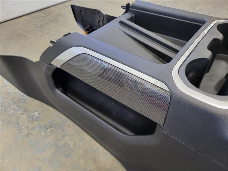 2019 SIERRA150 CENTER CONSOLE AT4 WIRELESS CHARGER 24996 - image 13