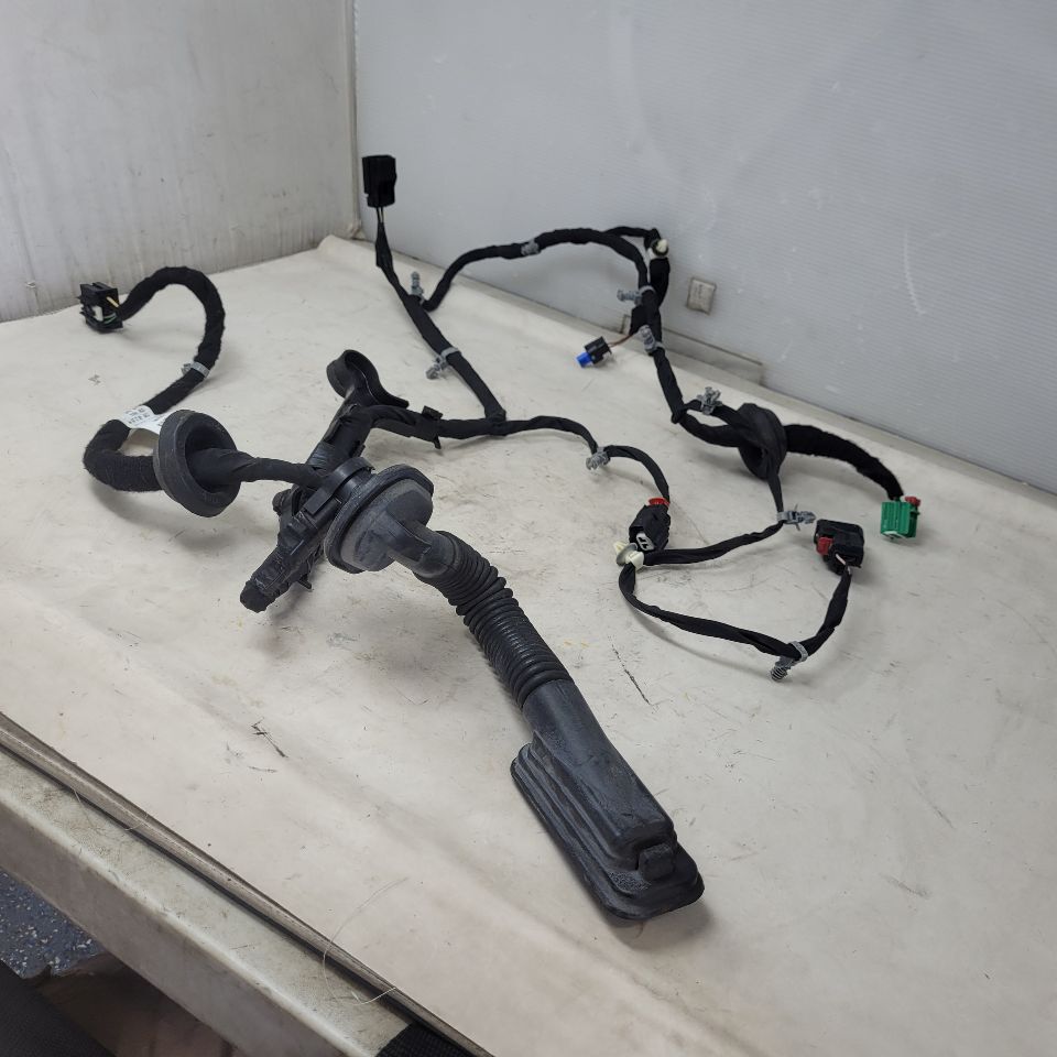 2019 SIERRA150 LH DRIVER REAR CREW CAB DOOR WIRING 25024 - image 3