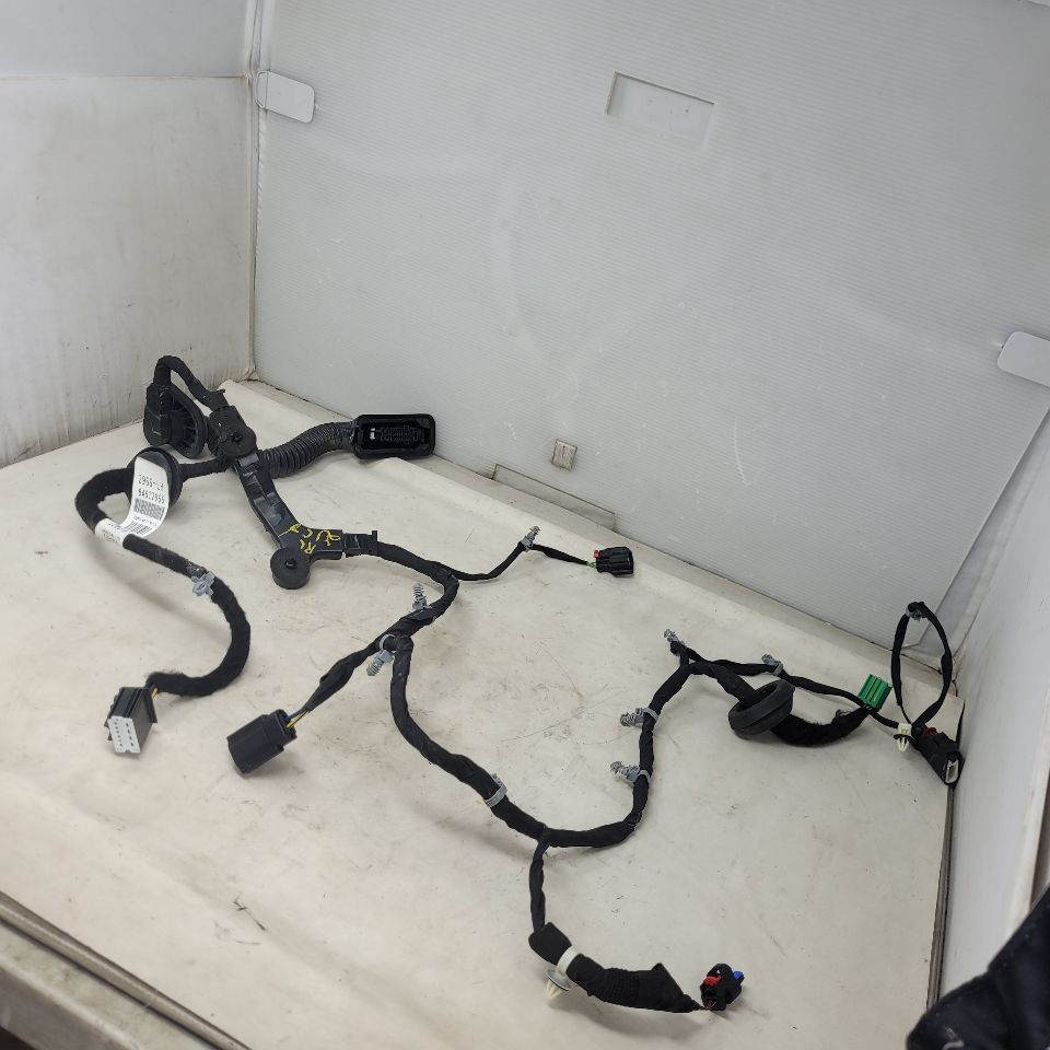 2019 SIERRA150 LH DRIVER REAR CREW CAB DOOR WIRING 25024 - image 9