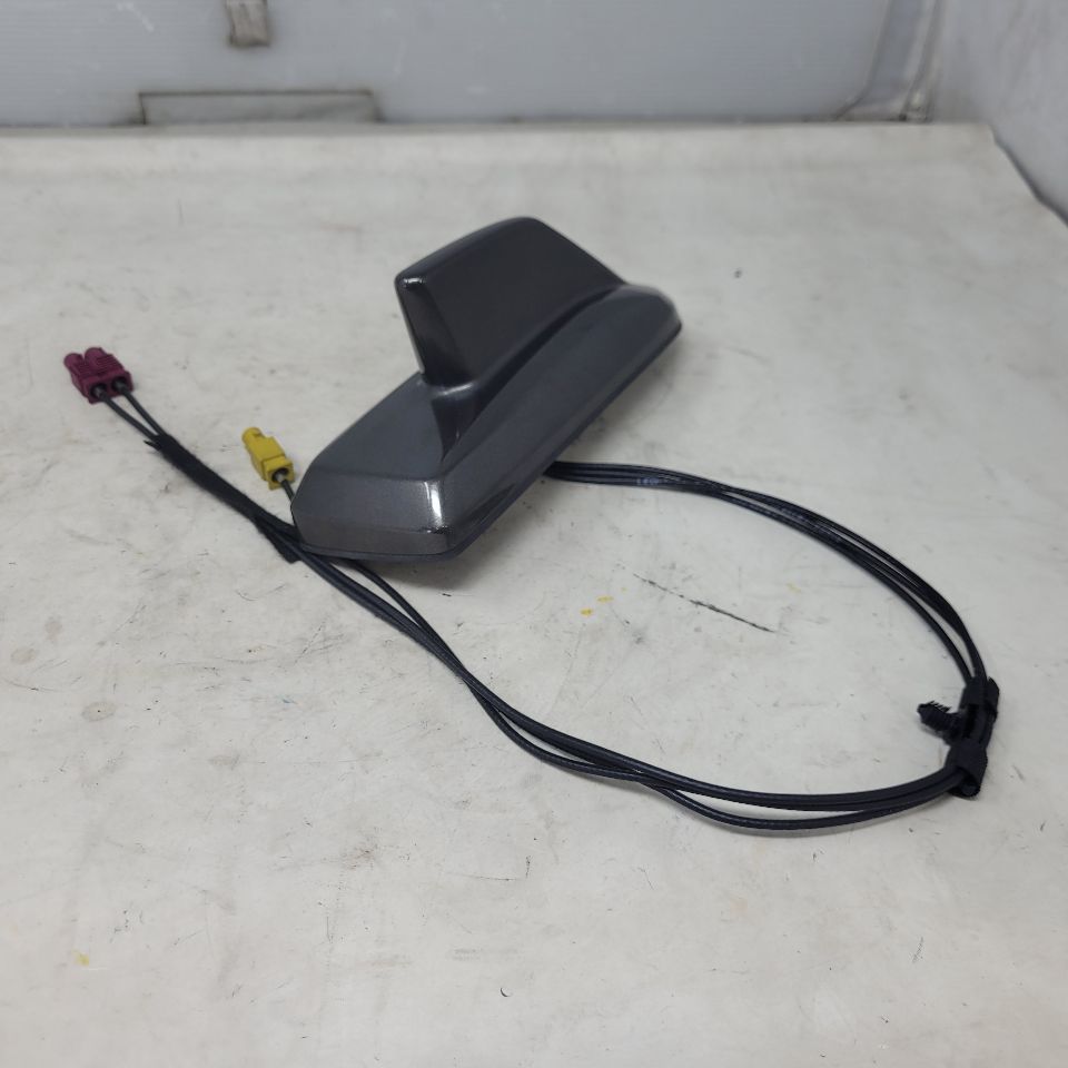 2019 SIERRA150 SHARK FIN ANTENNA 84469916 SCORPION 25028 - image 1