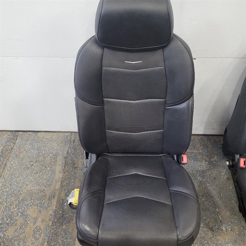 2020 ESCALAESV FRONT BLACK LEATHER SEATS PAIR 25031 - image 4