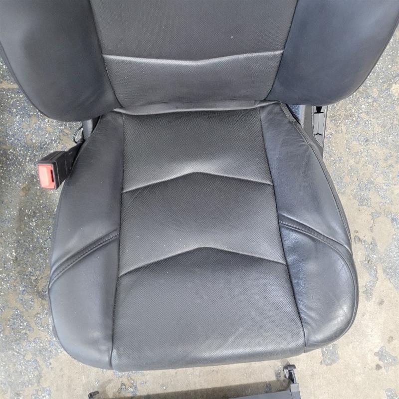 2020 ESCALAESV FRONT BLACK LEATHER SEATS PAIR 25031 - image 7
