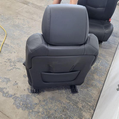 2020 ESCALAESV FRONT BLACK LEATHER SEATS PAIR 25031 - image 11