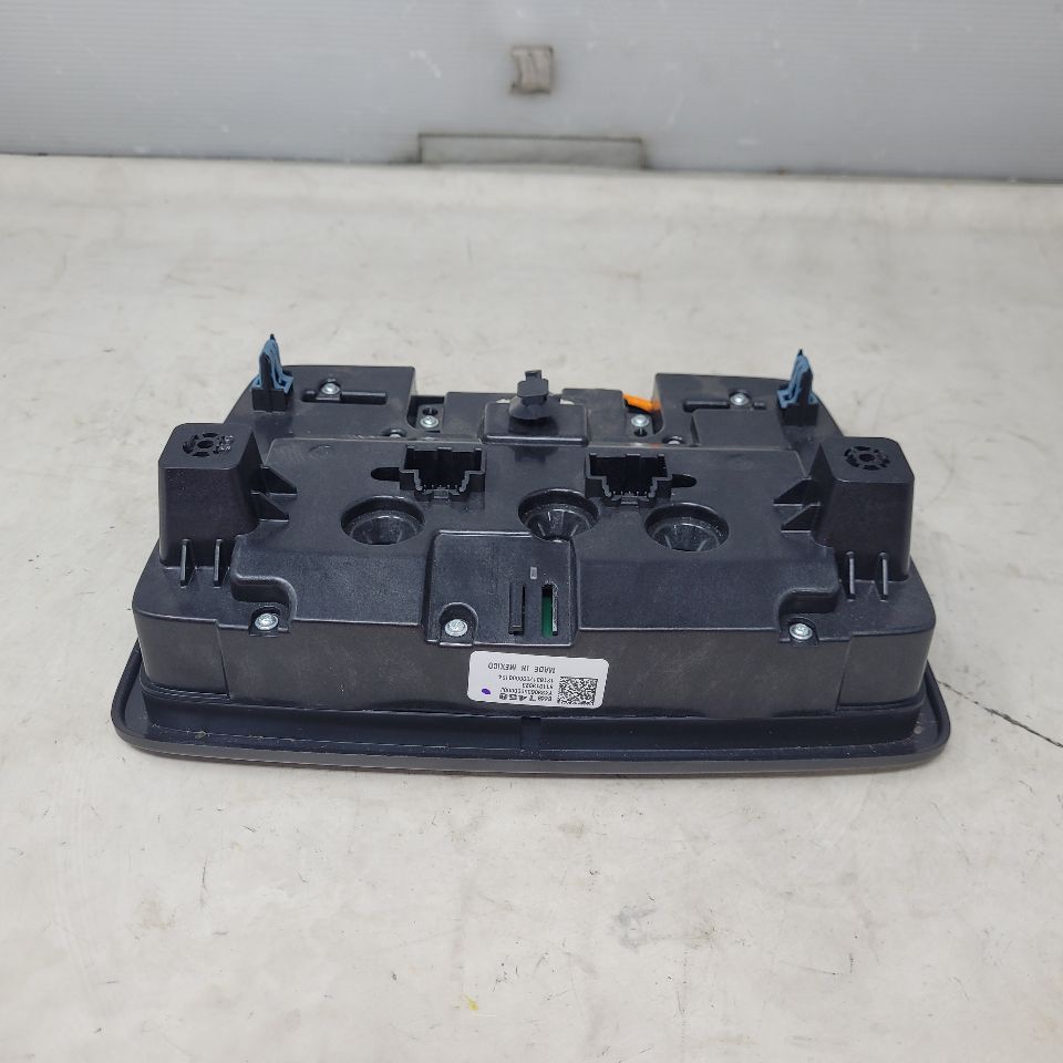 2019 SIERRA150 OVERHEAD CONSOLE BLACK WITH SUNROOF 25033 - image 6