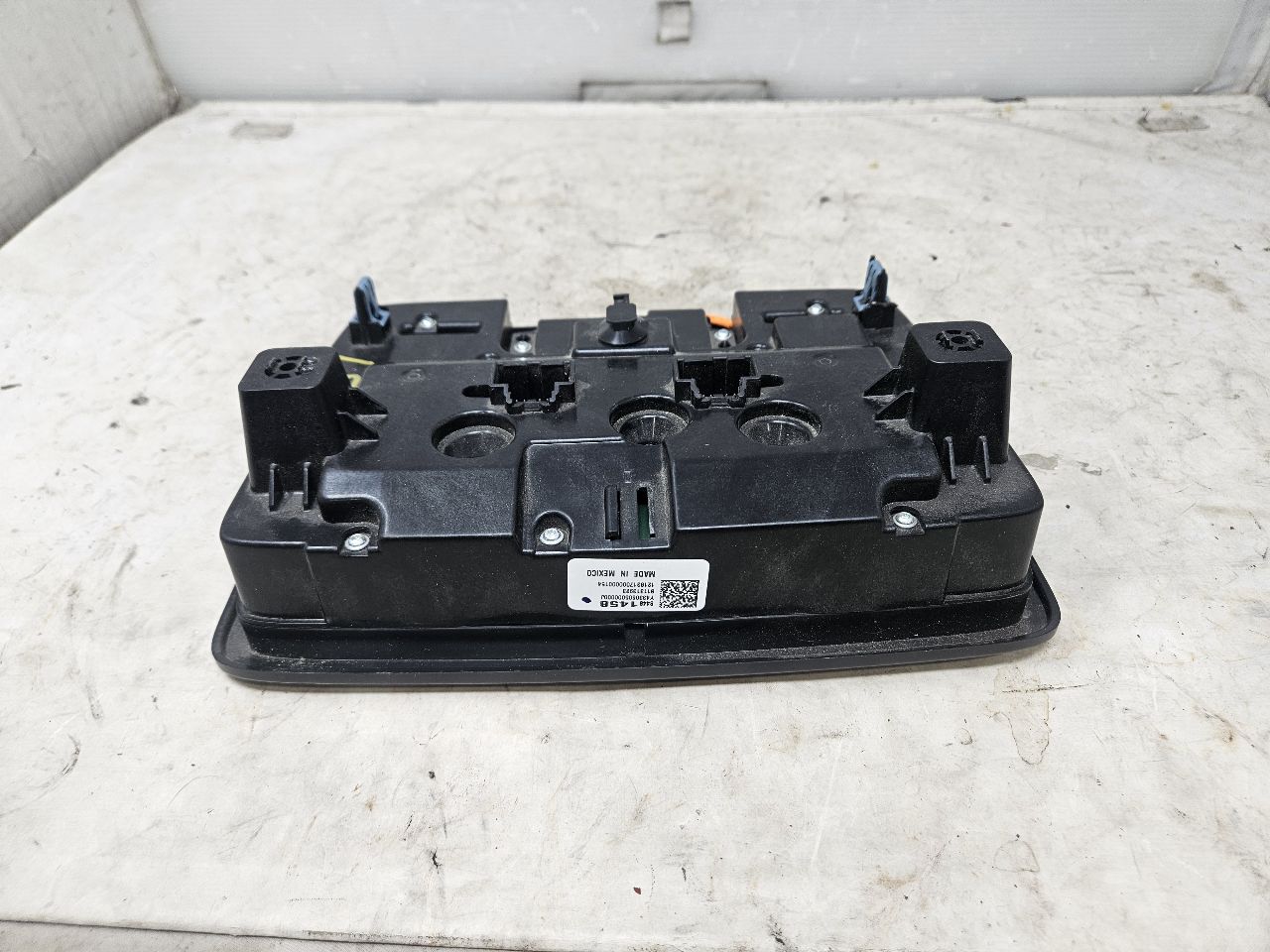 2019 SIERRA150 OVERHEAD CONSOLE BLACK WITH SUNROOF 25033 - image 20