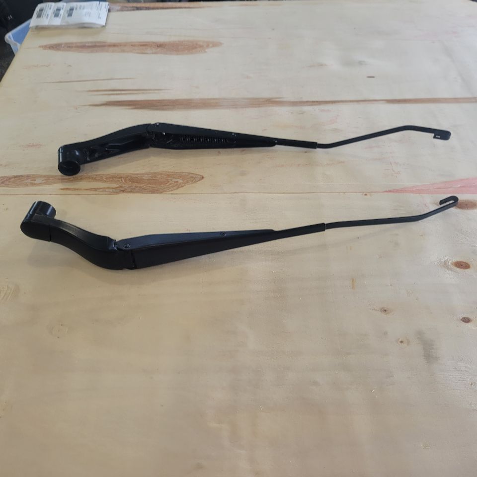 2019 SIERRA150 WINDSHIELD WIPER ARMS PAIR LH RH 25062 - image 2