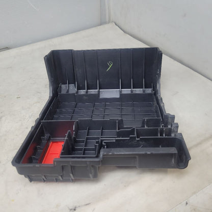 2019 SIERRA150 84493554 BATTERY FUSE BLOCK & LID 25099 - image 6