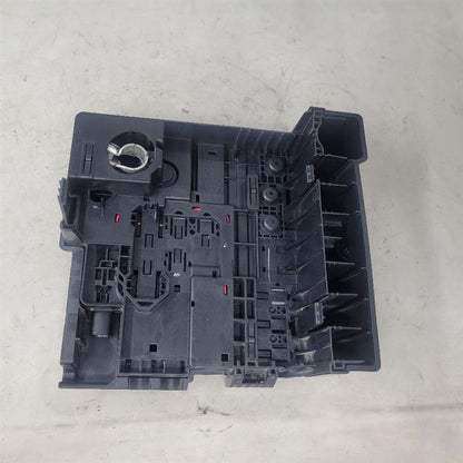 2019 SIERRA150 84493554 BATTERY FUSE BLOCK & LID 25099 - image 9