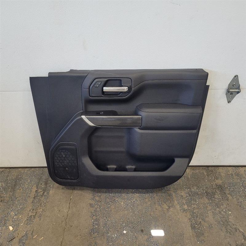 2019 SIERRA150 RH FRONT DOOR TRIM PANEL AT4 25121 - image 1