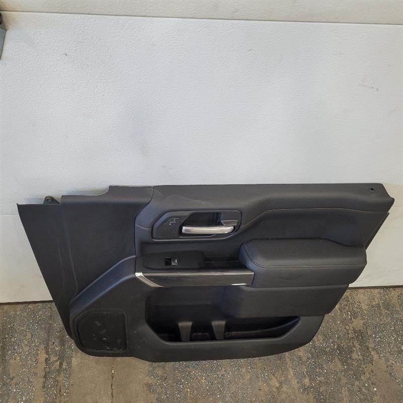 2019 SIERRA150 RH FRONT DOOR TRIM PANEL AT4 25121 - image 2