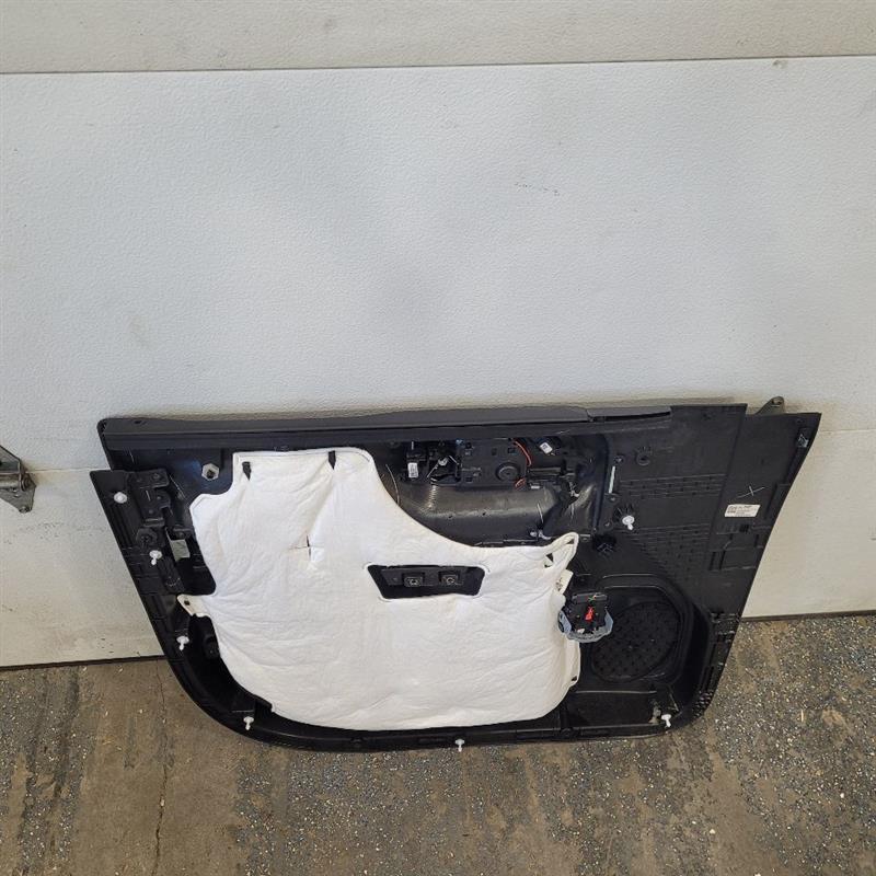 2019 SIERRA150 RH FRONT DOOR TRIM PANEL AT4 25121 - image 6