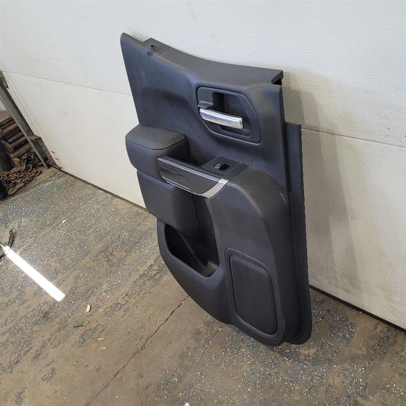 2019 SIERRA150 LH REAR DOOR TRIM PANEL DOUBLE CAB 25122 - image 4