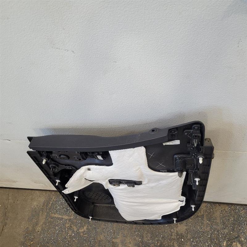 2019 SIERRA150 LH REAR DOOR TRIM PANEL DOUBLE CAB 25122 - image 6