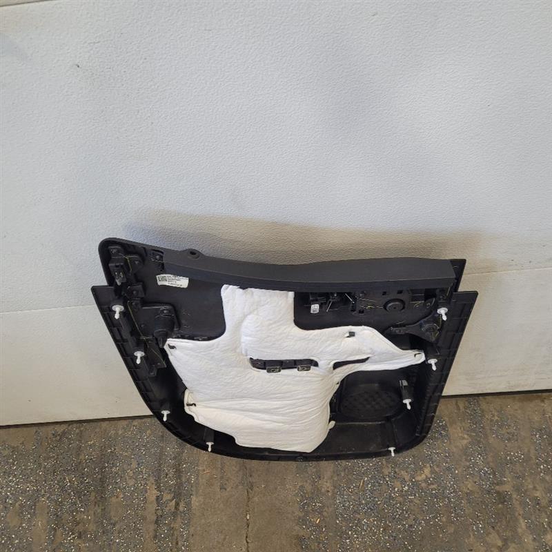 2019 SIERRA150 RH REAR DOOR TRIM PANEL DOUBLE CAB 25123 - image 6