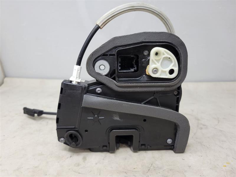 2019 SIERRA150 RH REAR DOOR LATCH LOCK ACTUATOR 25149 - image 1