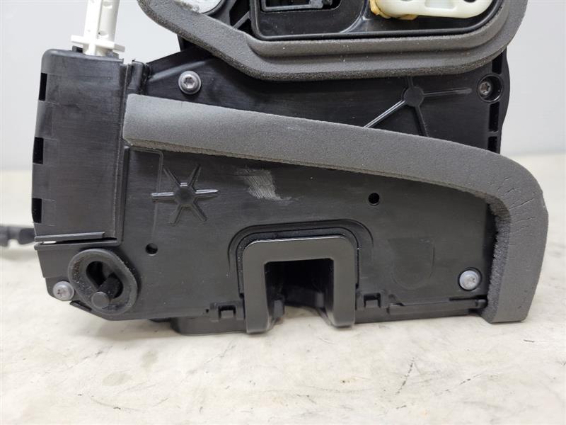 2019 SIERRA150 RH REAR DOOR LATCH LOCK ACTUATOR 25149 - image 3