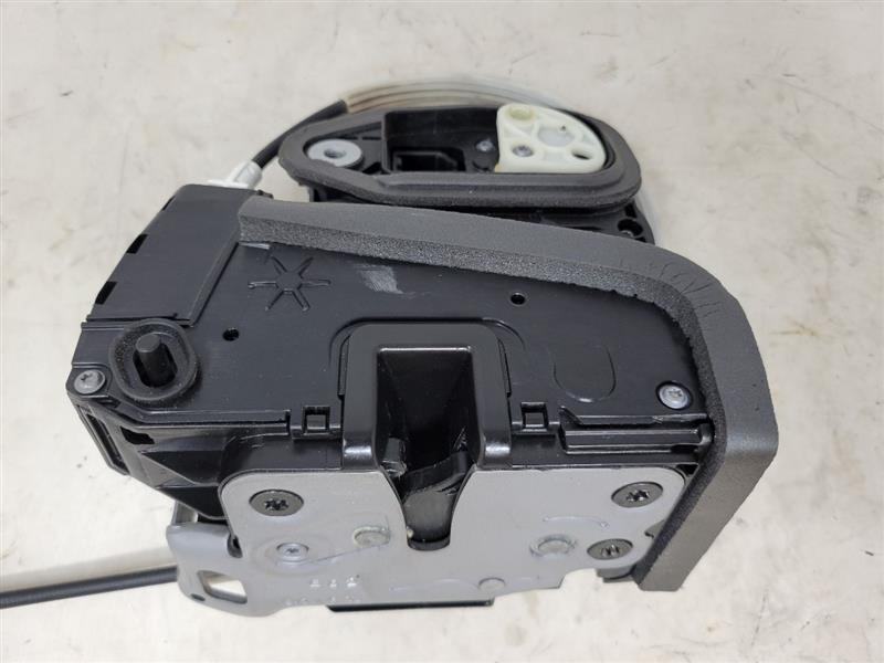 2019 SIERRA150 RH REAR DOOR LATCH LOCK ACTUATOR 25149 - image 8