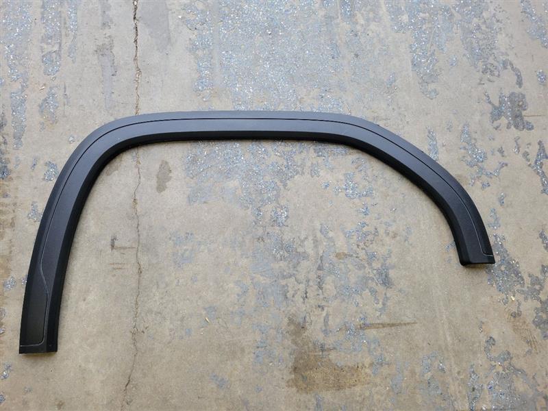 2019 SIERRA150 OEM RH FENDER FLARE ONLY 84492974 25219 - image 1