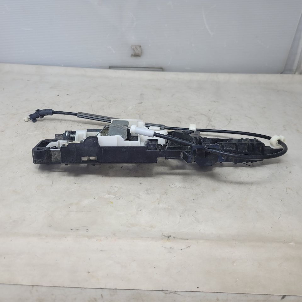 2019 SIERRA150 FRONT RH OUTER DOOR HANDLE & BRACKET 25229 - image 7