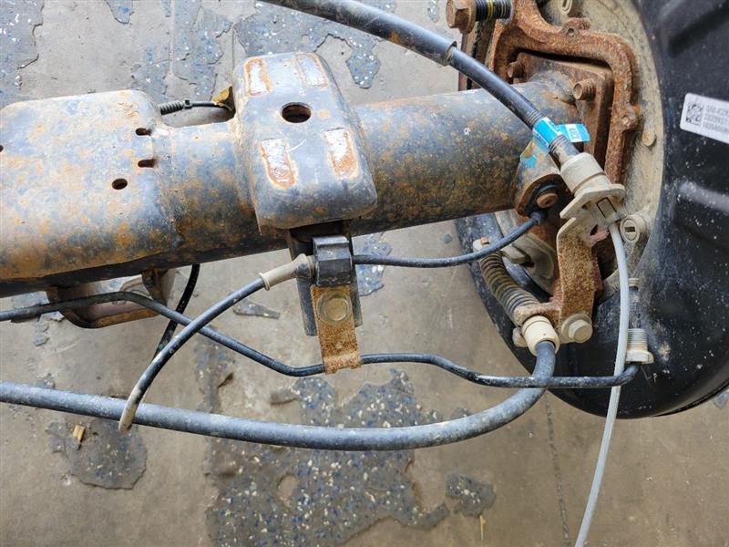2017 SILVRDO15 REAR AXLE 6.2L GU5 3.23 RATIO 115K 25238 - image 16