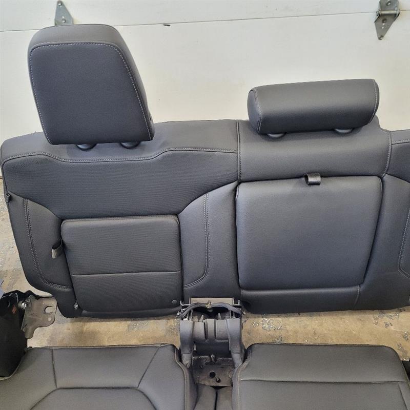 2019 SIERRA150 BLACK LEATHER FRONT REAR SEATS HEATE 25316 - image 11