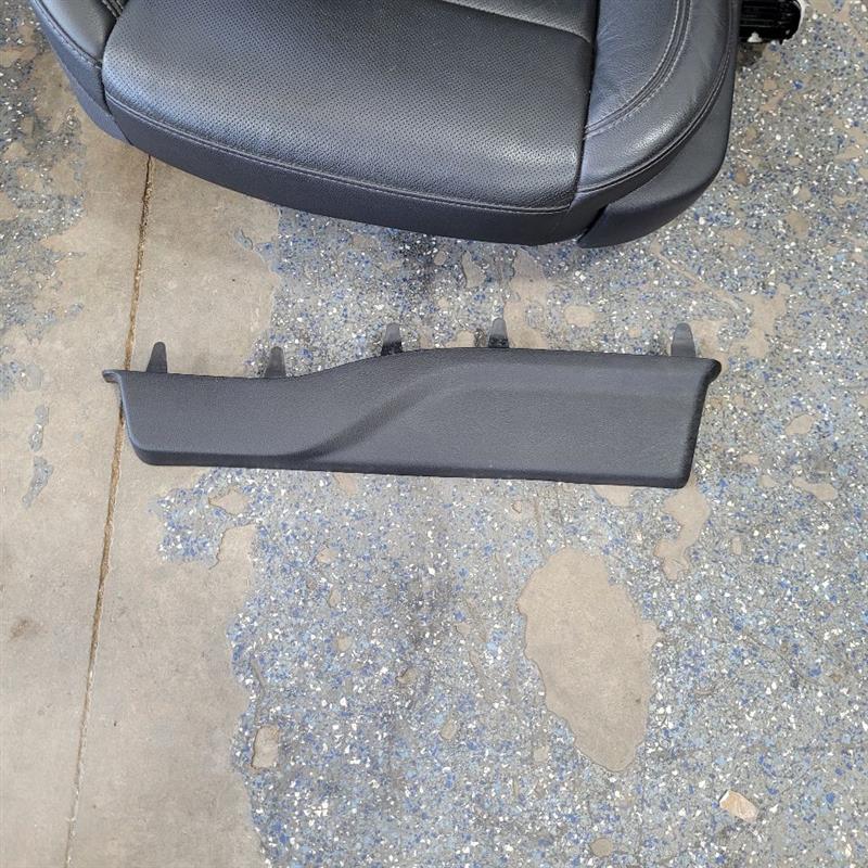 2019 SIERRA150 BLACK LEATHER FRONT REAR SEATS HEATE 25316 - image 19
