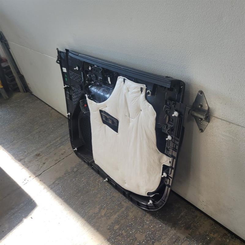 2019 SIERRA150 LH DRIVER FRONT DOOR PANEL TRIM SLT 25358 - image 8