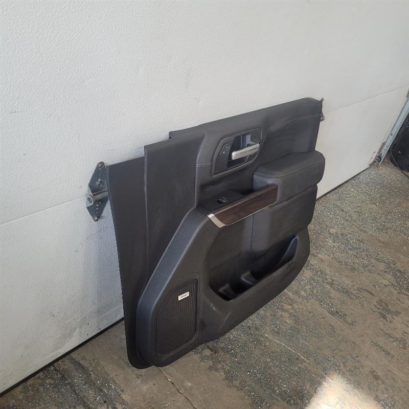 2019 SIERRA150 RH FRONT DOOR PANEL TRIM SLT 25359 - image 3