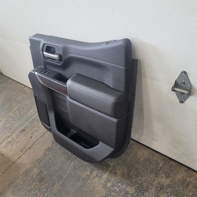 2019 SIERRA150 RH CREW CAB REAR DOOR TRIM PANEL 25360 - image 4