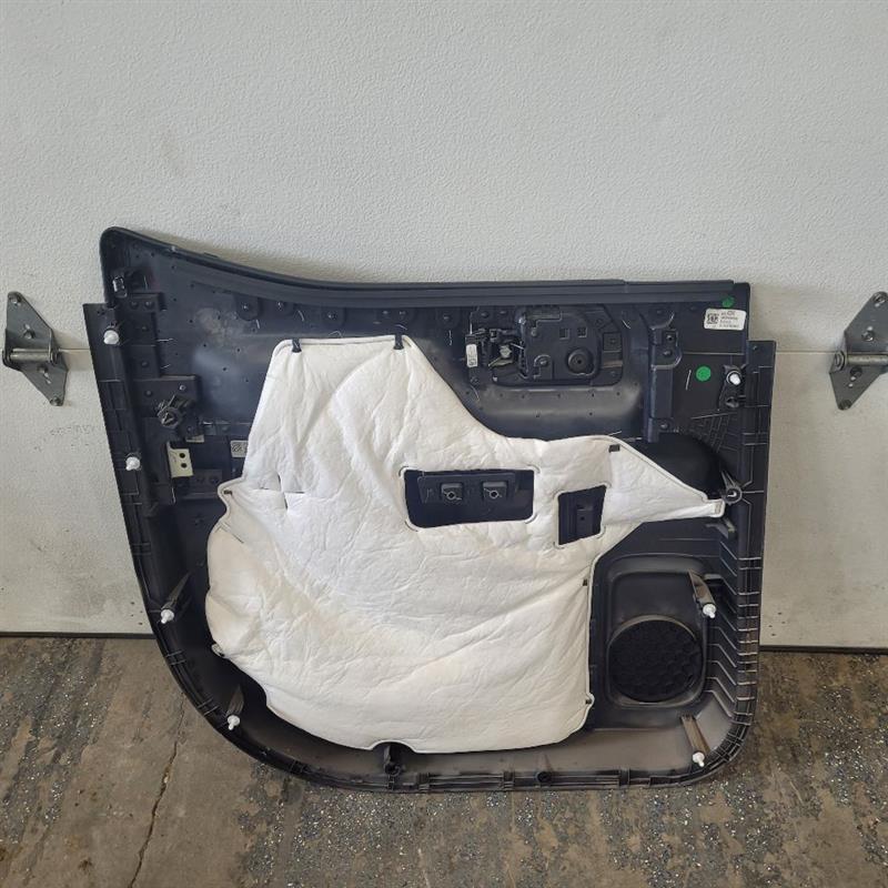 2019 SIERRA150 RH CREW CAB REAR DOOR TRIM PANEL 25360 - image 5