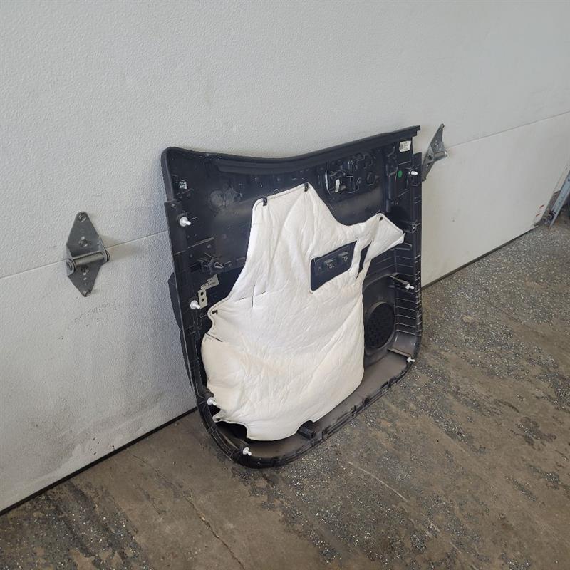 2019 SIERRA150 RH CREW CAB REAR DOOR TRIM PANEL 25360 - image 7