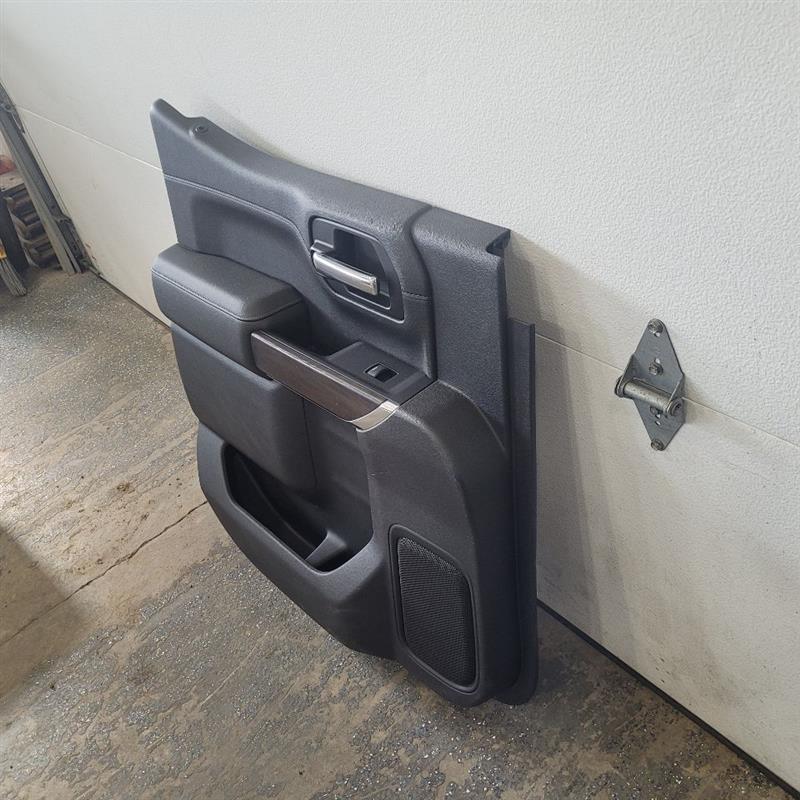 2019 SIERRA150 LH CREW CAB REAR DOOR TRIM PANEL SLT 25361 - image 4