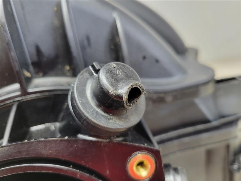 2019 SIERRA150 L87 6.2L ENGINE INTAKE BROKE NIPPLE 25395 - image 13