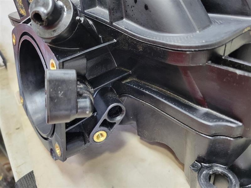 2019 SIERRA150 L87 6.2L ENGINE INTAKE BROKE NIPPLE 25395 - image 17