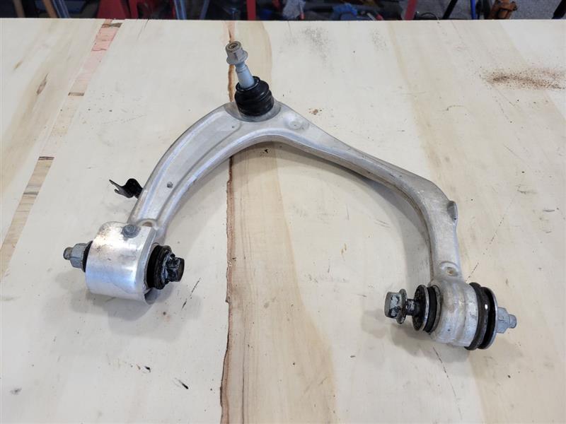 2019 SIERRA150 RH UPPER CONTROL ARM 55K 84437972 25402 - image 1