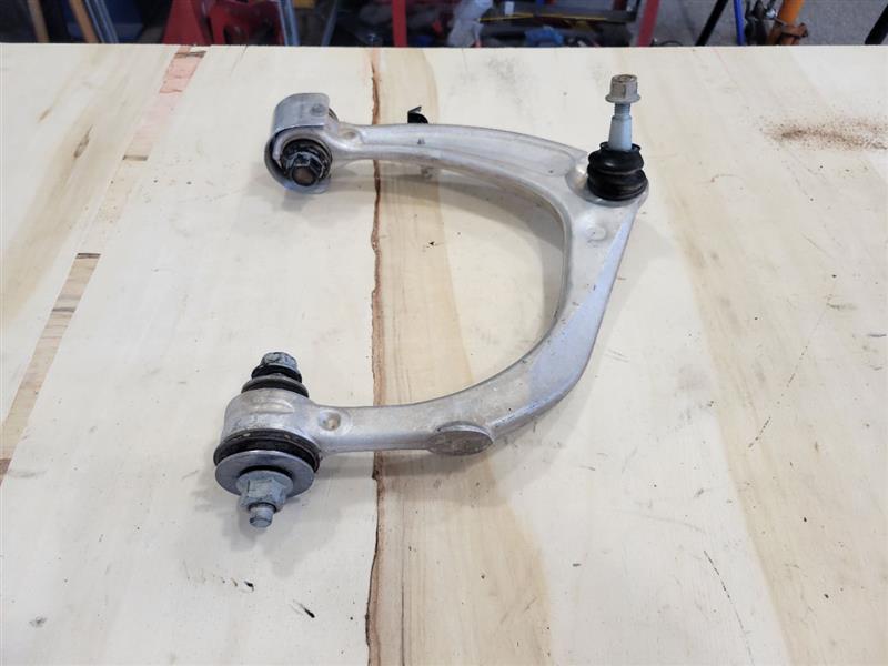 2019 SIERRA150 RH UPPER CONTROL ARM 55K 84437972 25402 - image 2