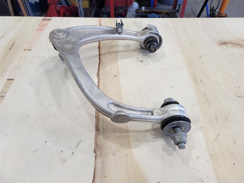 2019 SIERRA150 RH UPPER CONTROL ARM 55K 84437972 25402 - image 8