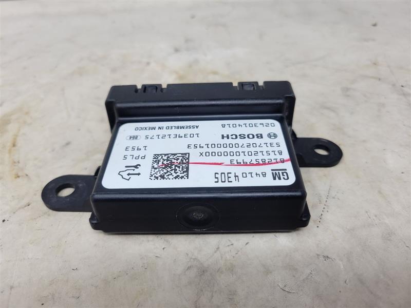 2017 SILVRDO15 DRIVER PARK ASSIST MODULE 84104305 25412 - image 4