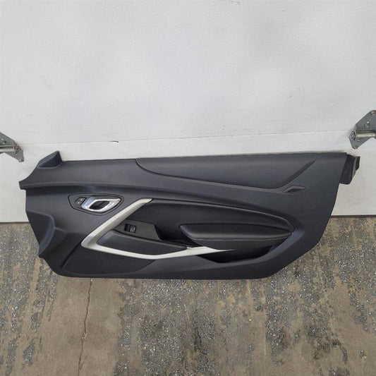 2017 CAMARO RH FRONT DOOR TRIM PANEL 25461 - image 2