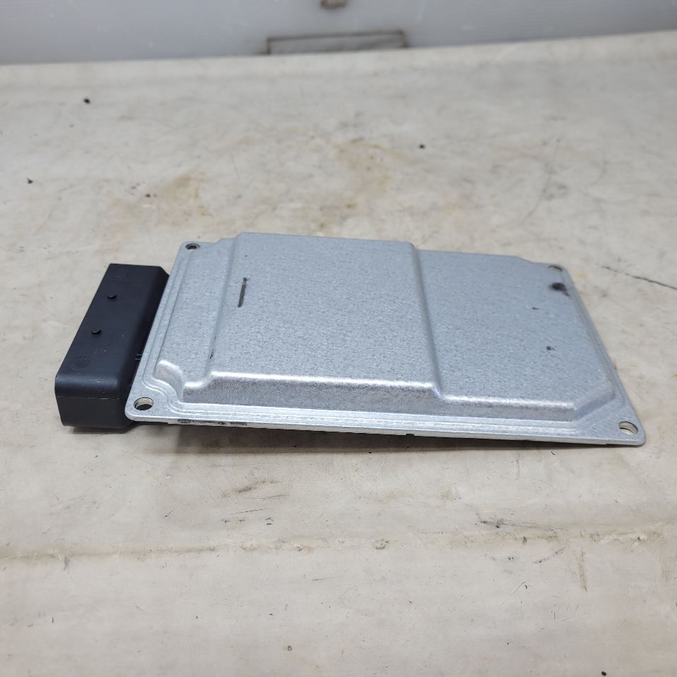 2017 CAMARO MAGNERIDE SUSPENSION MODULE 84214461 25502 - image 4