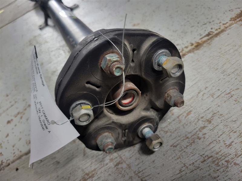 2017 CAMARO REAR DRIVE SHAFT, SS, MANUAL TRANSMI 25517 - image 5