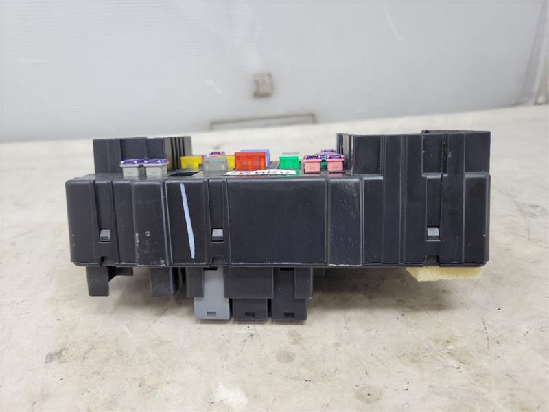 2017 SILVRDO15 RH DASH FUSE JUNCTION BOX 23443944 25569 - image 4