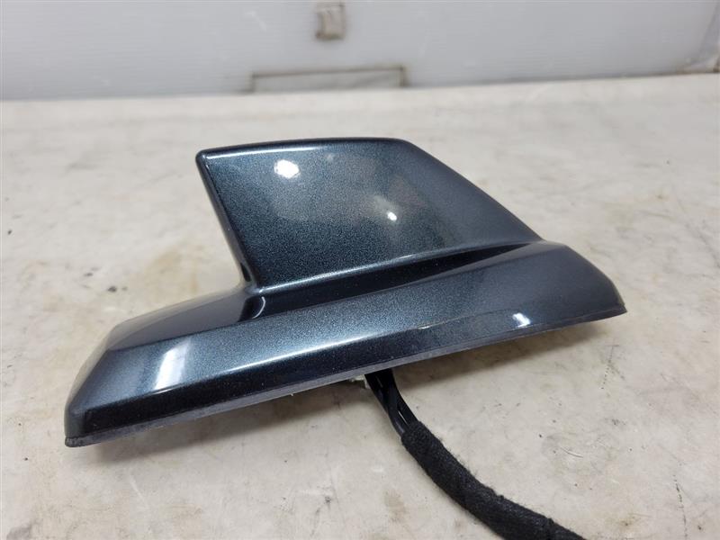 2017 SILVRDO15 SHARK FIN ANTENNA GASOLINE METALLIC 25599 - image 3