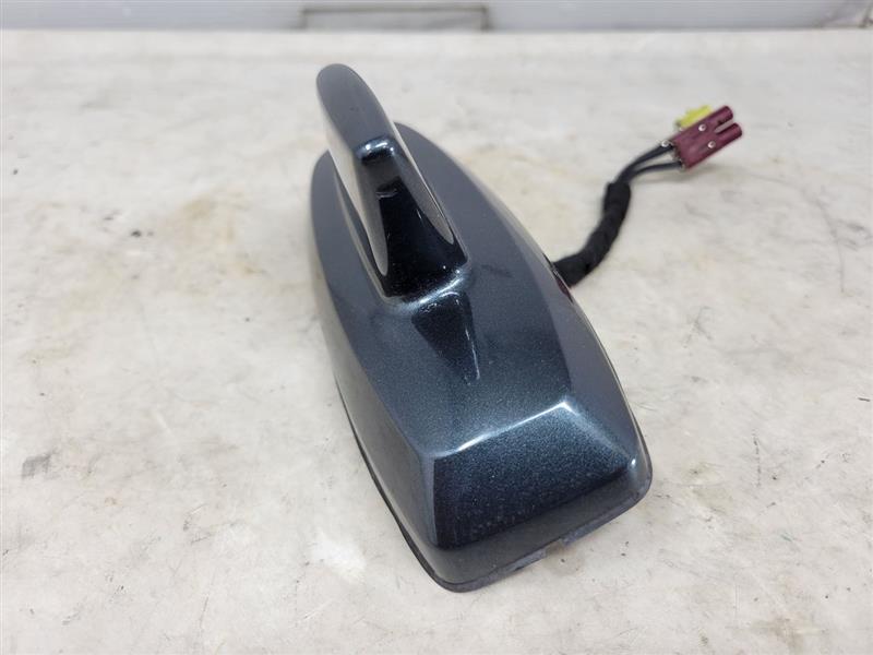 2017 SILVRDO15 SHARK FIN ANTENNA GASOLINE METALLIC 25599 - image 4