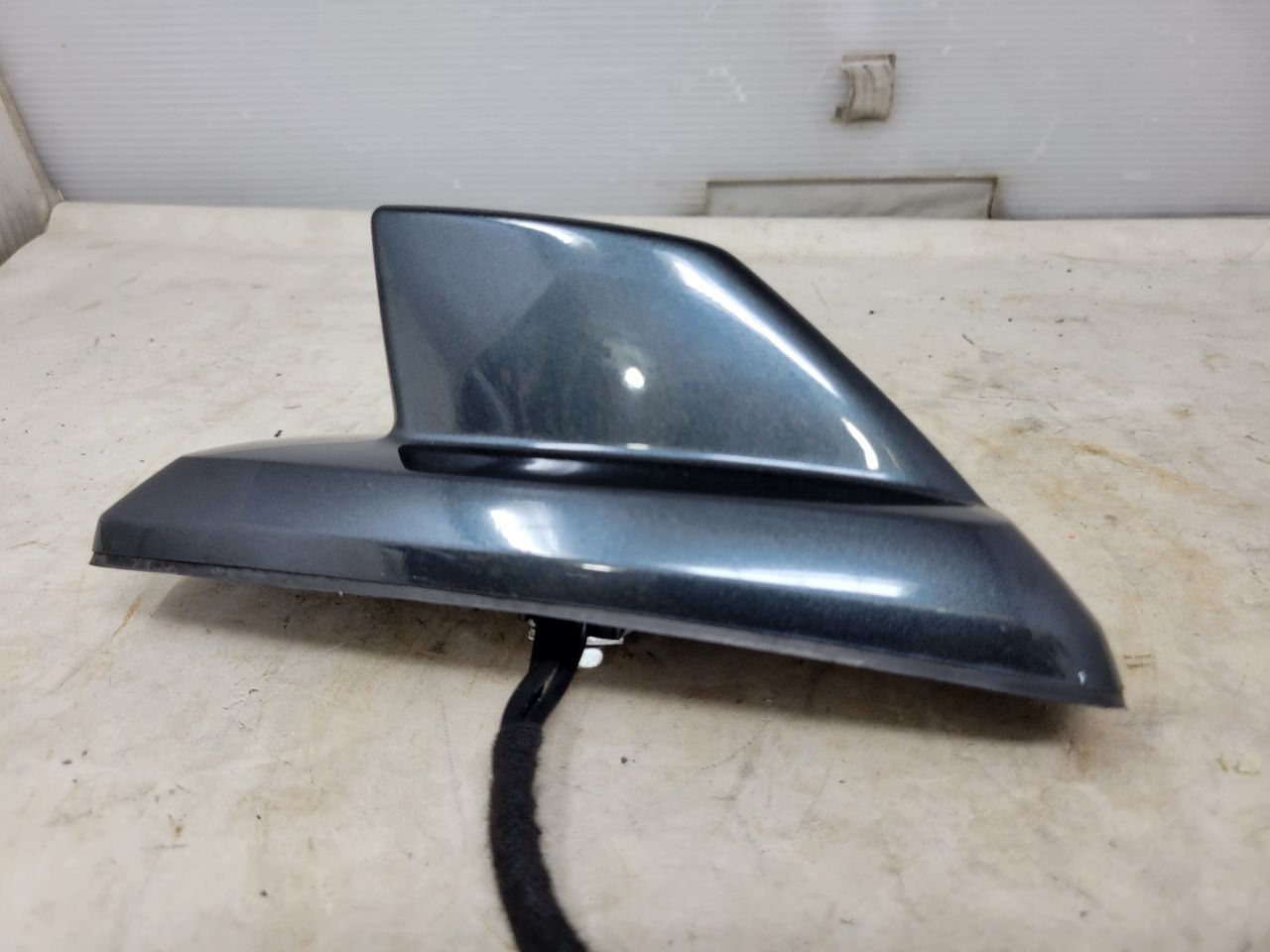 2017 SILVRDO15 SHARK FIN ANTENNA GASOLINE METALLIC 25599 - image 7