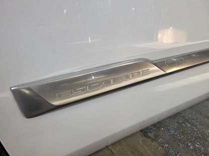2019 ESCALADE LH ABALONE WHITE SMALL CHIP ON EDGE 25645 - image 10