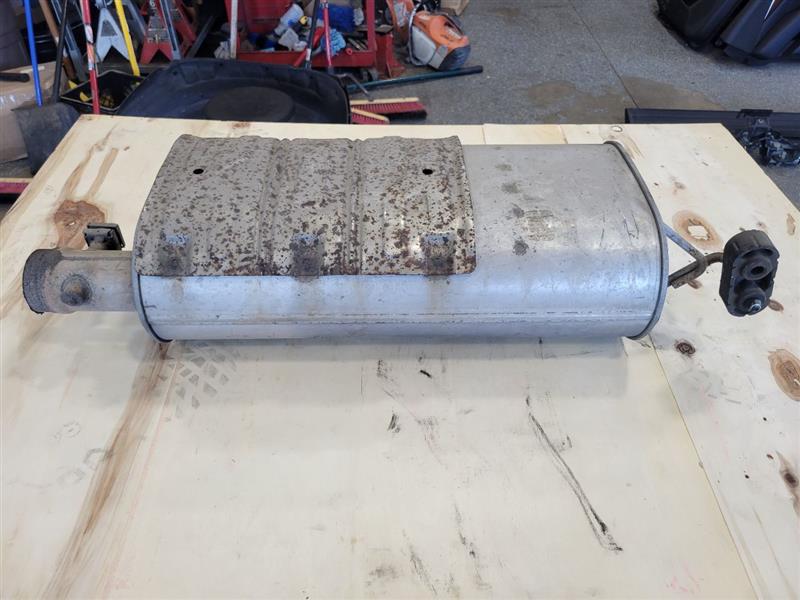 2019 ESCALADE OEM 6.2L EXHAUST MUFFLER & VALVE 25656 - image 7