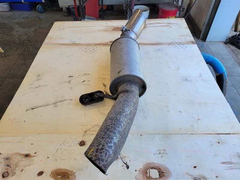 2019 ESCALADE 6.2L EXHAUST OVER AXLE PIPE & RESONA 25657 - image 5