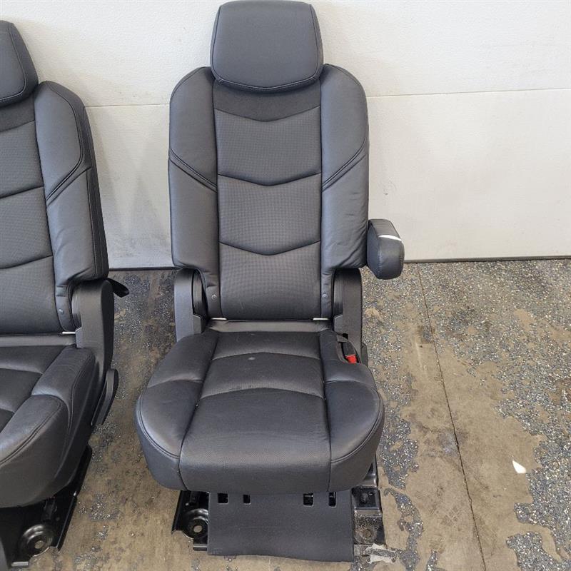 2019 ESCALADE 2ND ROW REAR SEATS BLACK LEATHER 25664 - image 9